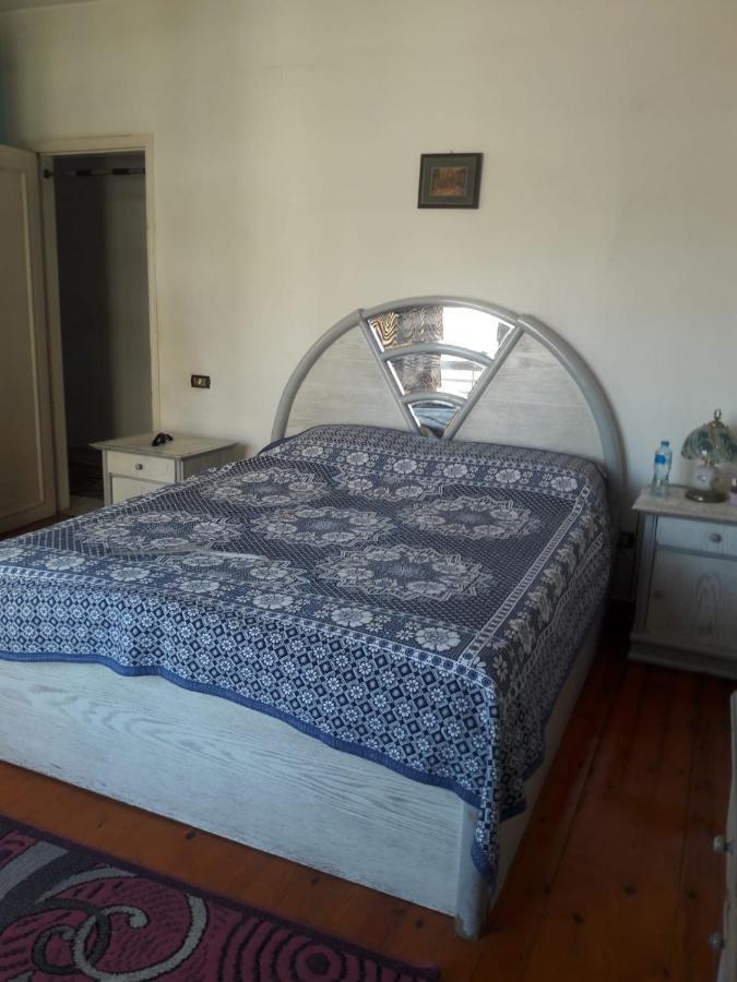 1 Bedroom In The Heart Of , Just 15 Minutes From The Airport *
